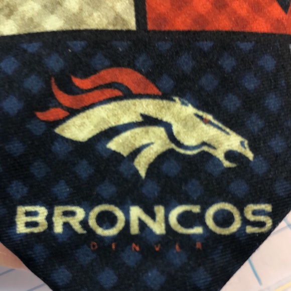 NFL Denver Broncos Men’s Tie - Picture 5 of 6